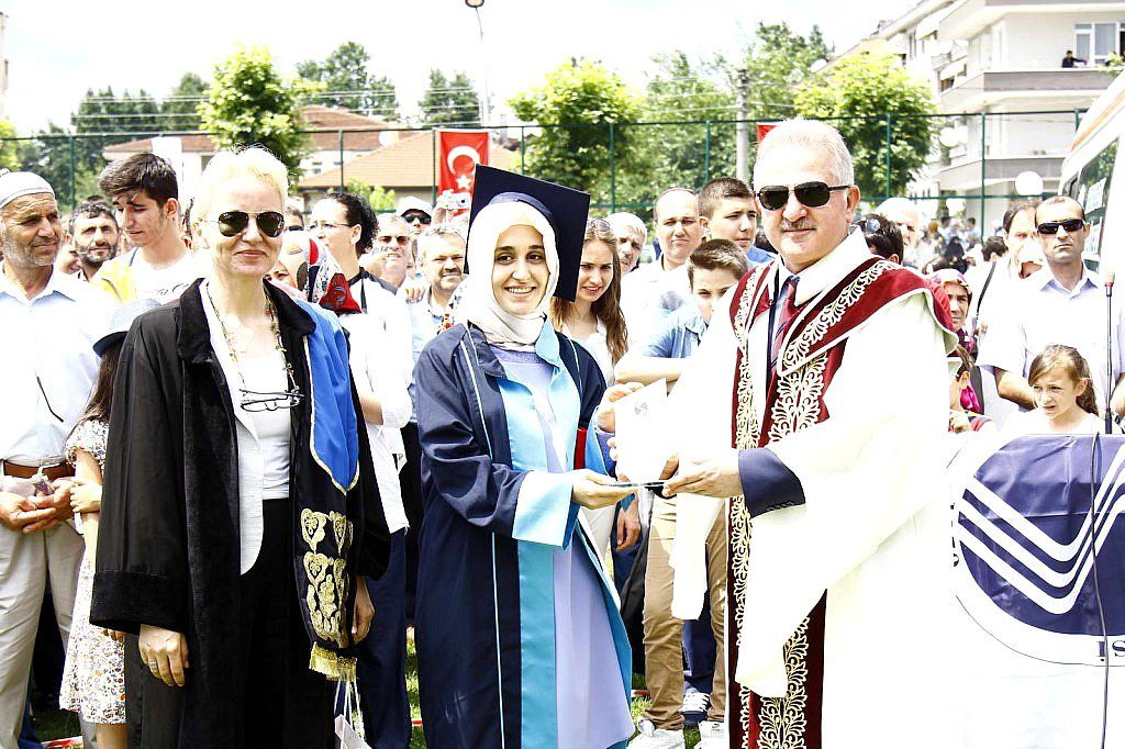 SAÜ Eğitim Fakültesi Mezuniyet Töreni-2015 (4)